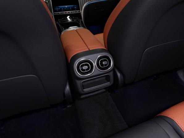 Mercedes-Benz GLC II (X254) с пробегом 2025 года, цена 8 750 000 рублей, 30 км, внедорожник, Автокод Объявления