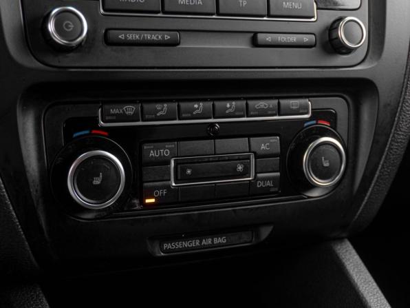 Volkswagen Jetta VI с пробегом 2011 года, цена 899 000 рублей, 259835 км, седан, Автокод Объявления