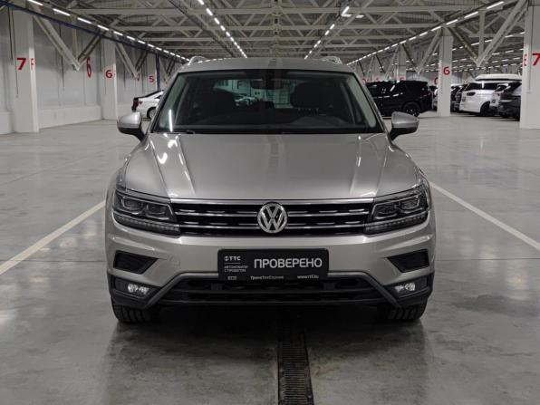 Volkswagen Tiguan II с пробегом 2018 года, цена 2 960 000 рублей, 68252 км, внедорожник, Автокод Объявления