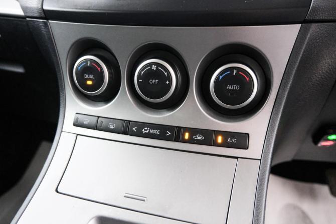Mazda Axela II с пробегом 2012 года, цена 879 000 рублей, 191631 км, седан, Автокод Объявления