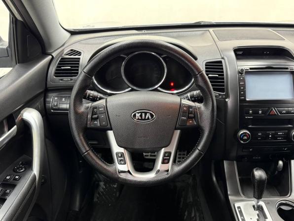 Kia Sorento II с пробегом 2010 года, цена 1 499 900 рублей, 175000 км, внедорожник, Автокод Объявления