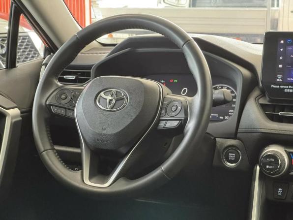 Toyota RAV4 V (XA50) с пробегом 2024 года, цена 3 900 000 рублей, 30154 км, внедорожник, Автокод Объявления