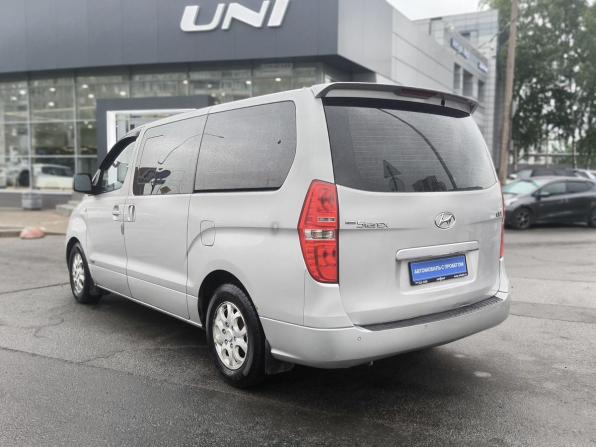 Hyundai Grand Starex I с пробегом 2008 года, цена 1 400 000 рублей, 210288 км, минивэн, Автокод Объявления