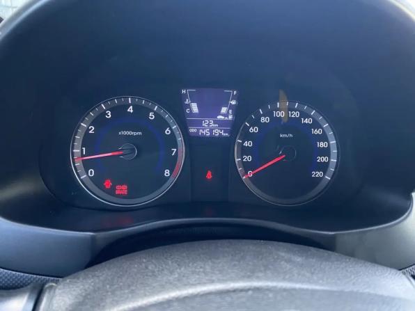 Hyundai Solaris I с пробегом 2012 года, цена 739 000 рублей, 145192 км, седан, Автокод Объявления