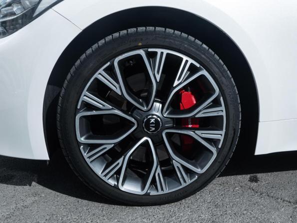 Kia Stinger I с пробегом 2018 года, цена 2 479 000 рублей, 131338 км, лифтбек, Автокод Объявления