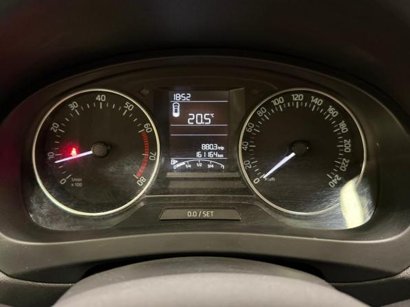 Skoda Rapid I с пробегом 2016 года, цена 1 070 000 рублей, 161100 км, лифтбек, Автокод Объявления
