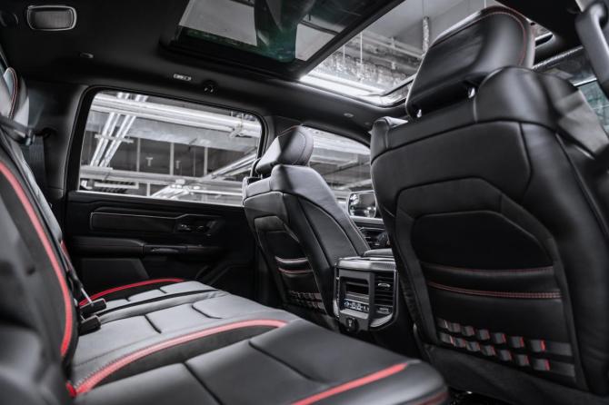 Новый Ram 1500 V Рестайлинг 2025 года, цена 11 115 000 рублей, пикап, Автокод Объявления