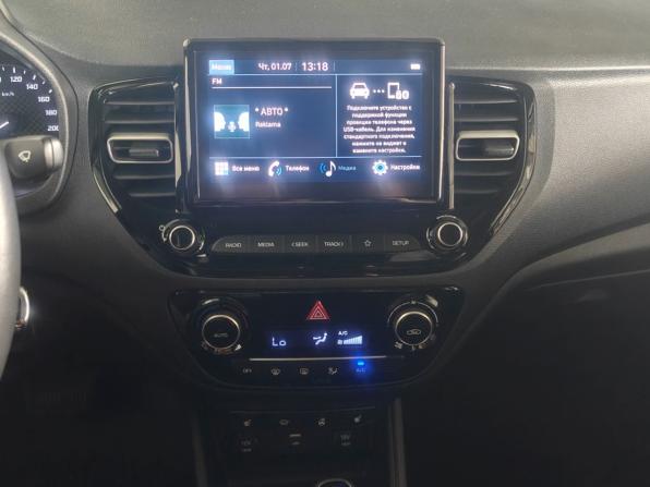 Hyundai Solaris II Рестайлинг с пробегом 2021 года, цена 1 830 000 рублей, 20000 км, седан, Автокод Объявления
