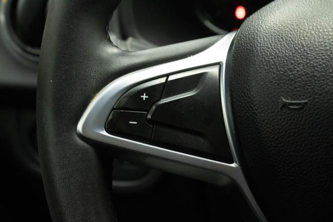 Renault Sandero II Рестайлинг с пробегом 2019 года, цена 1 270 000 рублей, 119100 км, хэтчбек, Автокод Объявления