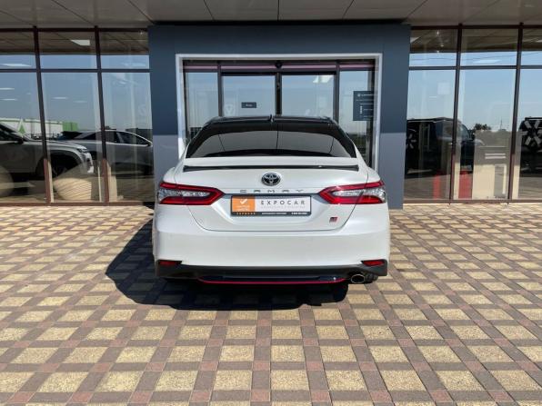 Toyota Camry VIII (XV70) Рестайлинг с пробегом 2021 года, цена 2 990 000 рублей, 61000 км, седан, Автокод Объявления
