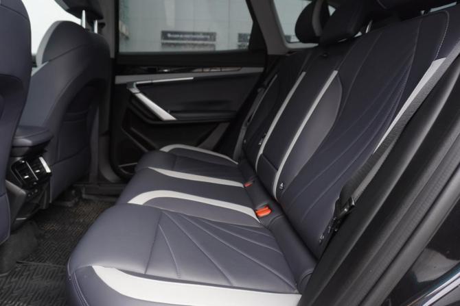 Geely Atlas II с пробегом 2024 года, цена 2 828 000 рублей, 12900 км, внедорожник, Автокод Объявления