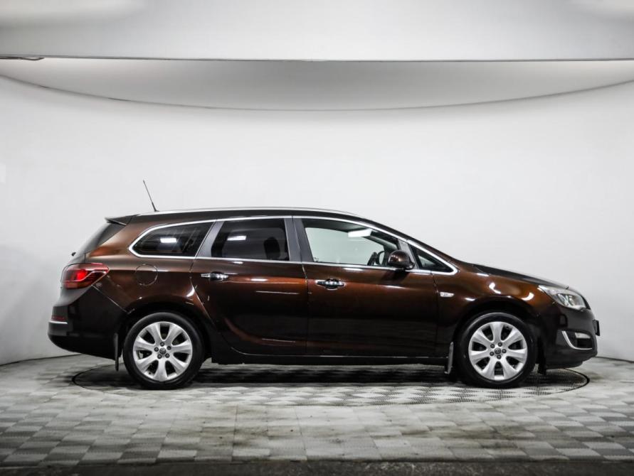 Opel Astra J Рестайлинг Санкт-Петербург  - изображение 4