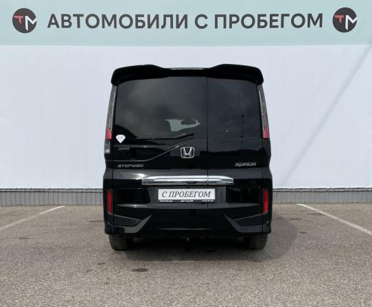 Honda Stepwgn V с пробегом 2017 года, цена 1 653 800 рублей, 161921 км, минивэн, Автокод Объявления