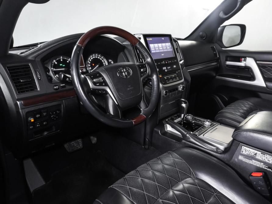 Toyota Land Cruiser 200 Series Рестайлинг 2 Москва  - изображение 15