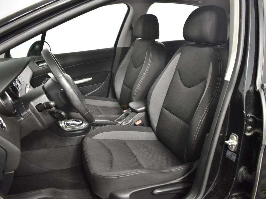 Peugeot 408 I Казань  - изображение 10