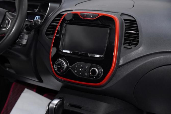 Renault Kaptur I с пробегом 2018 года, цена 1 099 000 рублей, 165000 км, внедорожник, Автокод Объявления