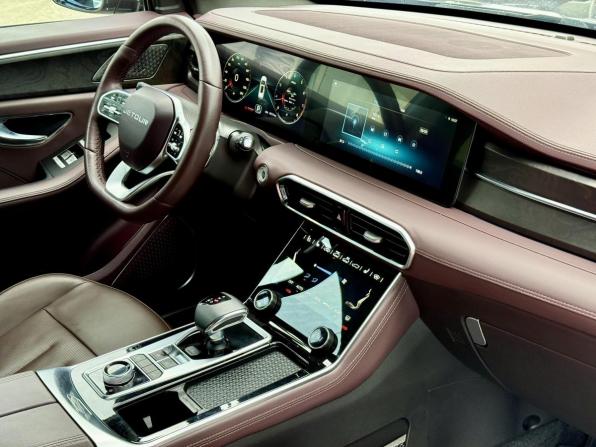 JETOUR X90+ с пробегом 2023 года, цена 2 098 000 рублей, 60001 км, внедорожник, Автокод Объявления