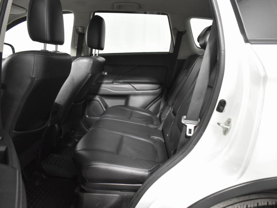 Mitsubishi Outlander III Рестайлинг 2 Санкт-Петербург  - изображение 11
