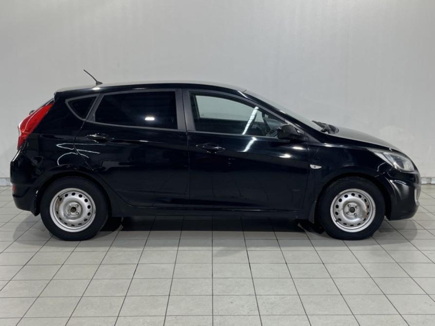 Hyundai Solaris I Курск  - изображение 4