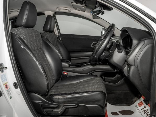 Honda Vezel I с пробегом 2014 года, цена 1 450 000 рублей, 154243 км, внедорожник, Автокод Объявления