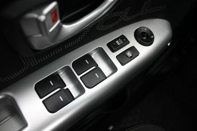 Kia Soul I Рестайлинг с пробегом 2013 года, цена 1 180 000 рублей, 98000 км, хэтчбек, Автокод Объявления