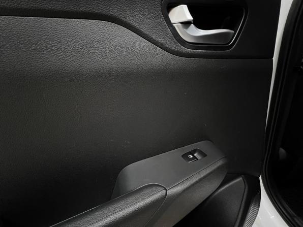 Hyundai Solaris II Рестайлинг с пробегом 2021 года, цена 1 750 000 рублей, 67753 км, седан, Автокод Объявления