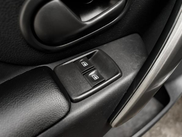 Renault Logan II Рестайлинг с пробегом 2019 года, цена 800 000 рублей, 172728 км, седан, Автокод Объявления