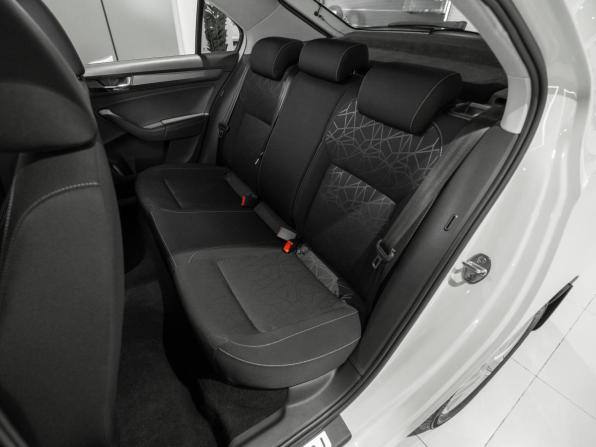 Skoda Rapid I Рестайлинг с пробегом 2019 года, цена 1 445 000 рублей, 71328 км, лифтбек, Автокод Объявления