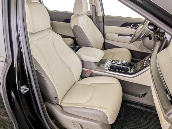 Kia Carnival IV с пробегом 2023 года, цена 4 590 000 рублей, 31601 км, минивэн, Автокод Объявления
