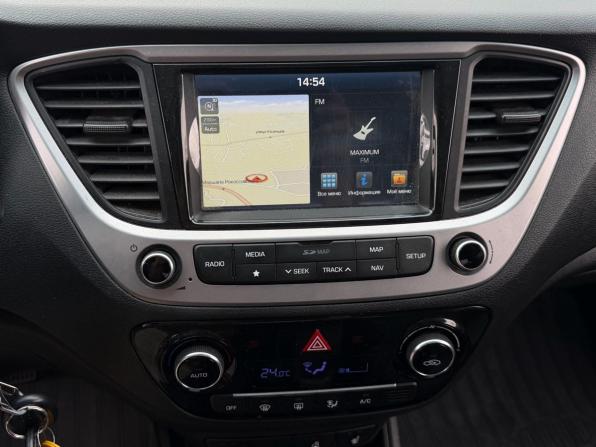 Hyundai Solaris II с пробегом 2018 года, цена 1 392 000 рублей, 125432 км, седан, Автокод Объявления