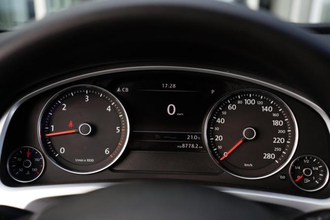 Volkswagen Touareg II Рестайлинг с пробегом 2015 года, цена 3 555 000 рублей, 154000 км, внедорожник, Автокод Объявления