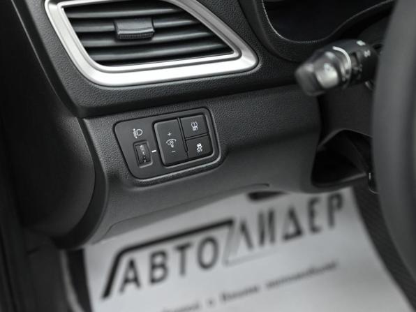 Hyundai Solaris II с пробегом 2019 года, цена 719 000 рублей, 77336 км, седан, Автокод Объявления