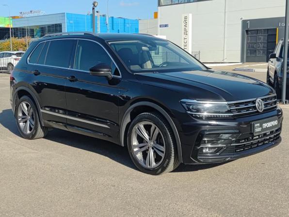 Volkswagen Tiguan II с пробегом 2019 года, цена 2 820 000 рублей, 224501 км, внедорожник, Автокод Объявления