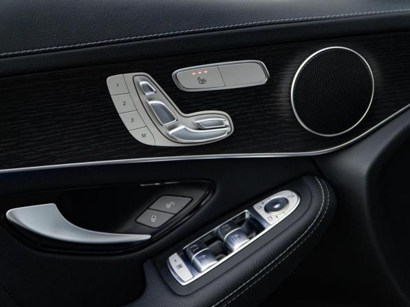 Mercedes-Benz GLC Coupe I (C253) Рестайлинг с пробегом 2021 года, цена 4 899 046 рублей, 32455 км, внедорожник, Автокод Объявления