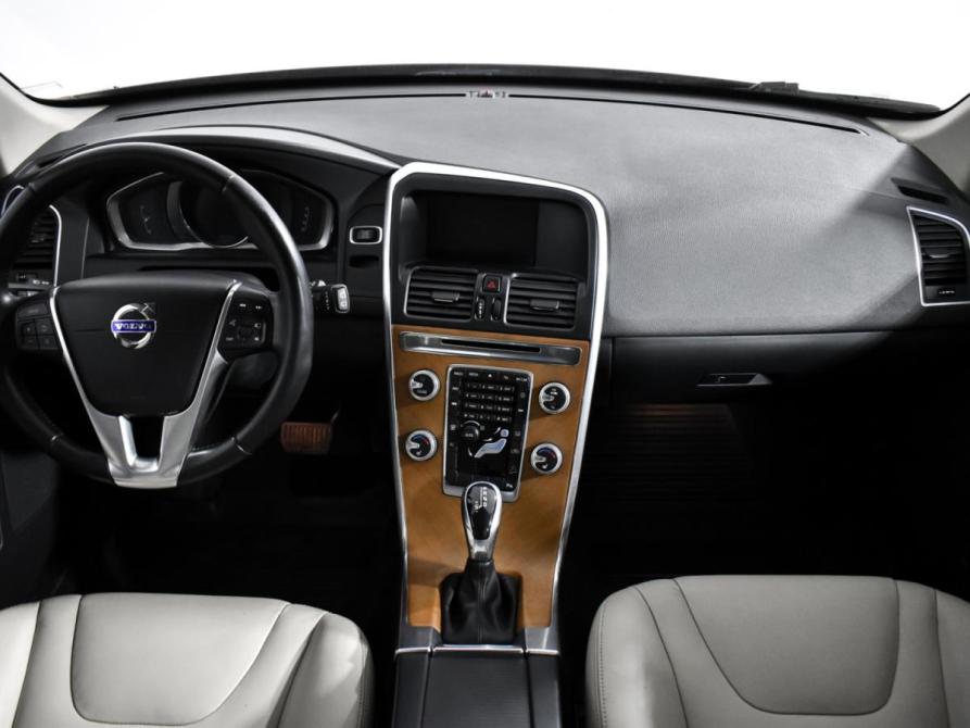 Volvo XC60 I Рестайлинг Санкт-Петербург  - изображение 15