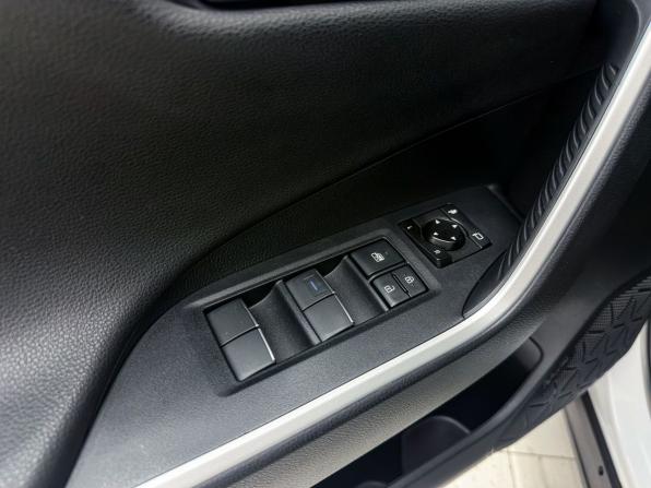 Toyota RAV4 V (XA50) с пробегом 2022 года, цена 3 899 000 рублей, 38900 км, внедорожник, Автокод Объявления