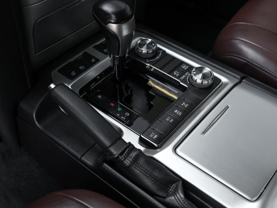 Toyota Land Cruiser 200 Series Рестайлинг 2 Москва  - изображение 19