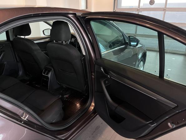 Skoda Octavia III (A7) Рестайлинг с пробегом 2018 года, цена 1 750 000 рублей, 121065 км, лифтбек, Автокод Объявления