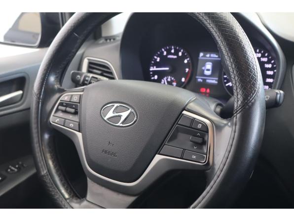 Hyundai Solaris II с пробегом 2017 года, цена 1 176 000 рублей, 192000 км, седан, Автокод Объявления
