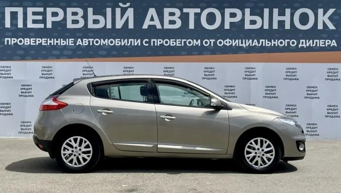 Renault Megane III Рестайлинг с пробегом 2013 года, цена 799 900 рублей, 176819 км, хэтчбек, Автокод Объявления