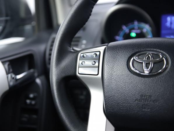 Toyota Land Cruiser Prado 150 Series с пробегом 2012 года, цена 2 690 000 рублей, 283562 км, внедорожник, Автокод Объявления