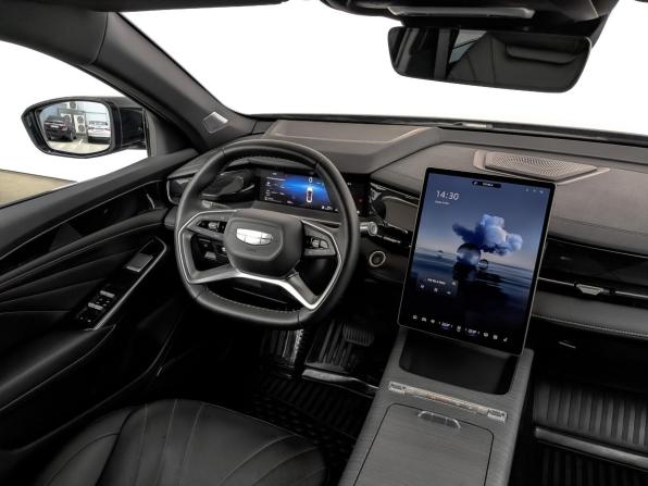 Geely Preface I с пробегом 2024 года, цена 2 850 000 рублей, 7691 км, седан, Автокод Объявления