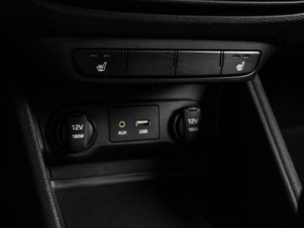Hyundai Solaris II с пробегом 2017 года, цена 1 379 000 рублей, 105763 км, седан, Автокод Объявления