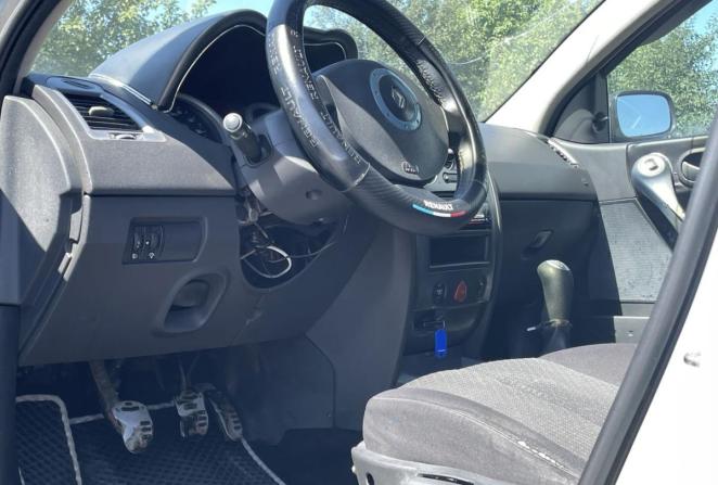 Renault Megane II с пробегом 2004 года, цена 220 000 рублей, 237000 км, седан, Автокод Объявления