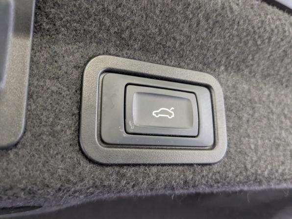 Audi A6 V (C8) с пробегом 2020 года, цена 3 165 000 рублей, 124014 км, седан, Автокод Объявления