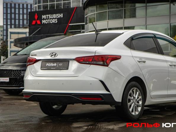 Hyundai Solaris II Рестайлинг с пробегом 2021 года, цена 1 438 000 рублей, 105000 км, седан, Автокод Объявления