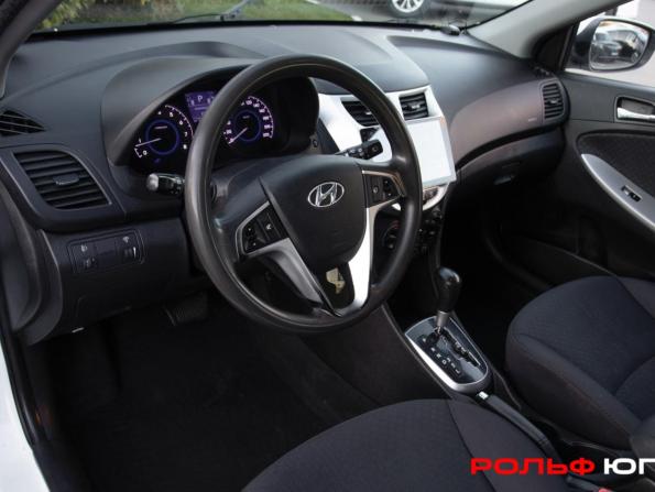 Hyundai Solaris I с пробегом 2013 года, цена 878 000 рублей, 118000 км, хэтчбек, Автокод Объявления