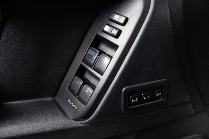 Toyota Land Cruiser Prado 150 Series Рестайлинг 2 с пробегом 2018 года, цена 3 849 000 рублей, 301378 км, внедорожник, Автокод Объявления