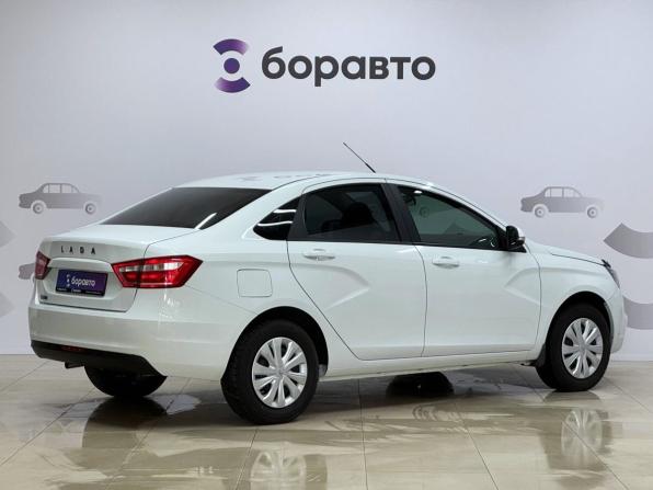 Lada (ВАЗ) Vesta I с пробегом 2021 года, цена 945 000 рублей, 108194 км, седан, Автокод Объявления