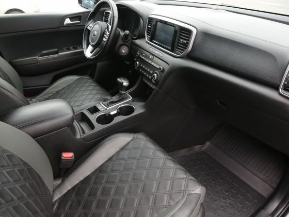 Kia Sportage IV Рестайлинг с пробегом 2019 года, цена 2 292 000 рублей, 83000 км, внедорожник, Автокод Объявления
